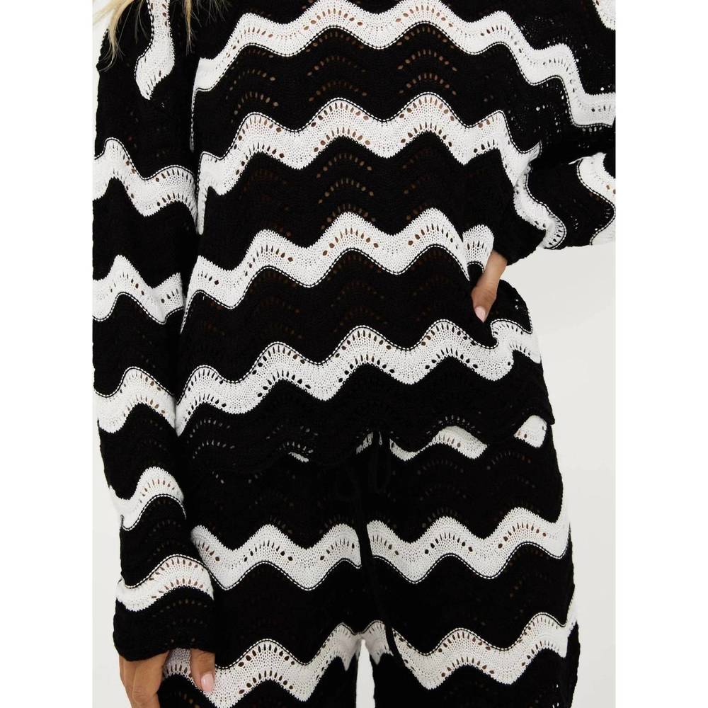 NEW BEACH RIOT beach wavy sweater in black - Picture 5 of 5